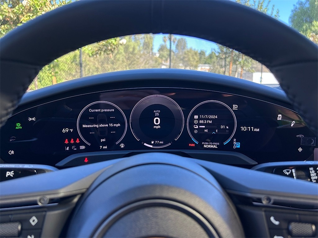 2025 Porsche Taycan 4S photo 14