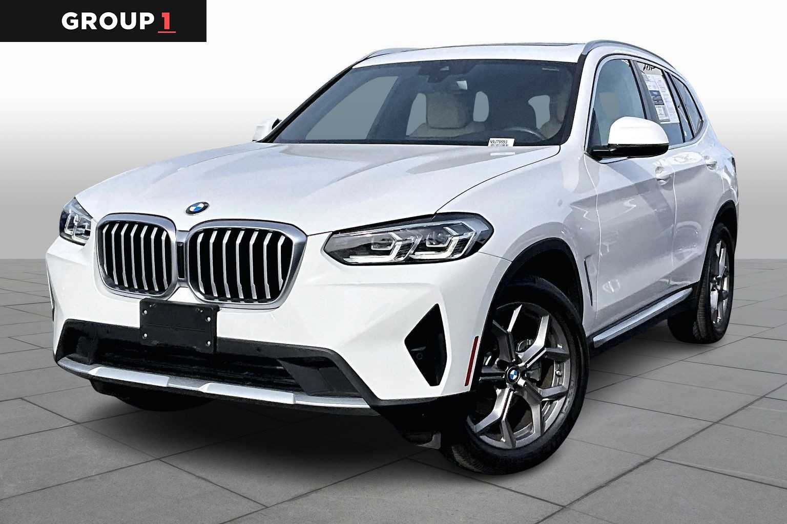 2022 BMW X3 30i's photo