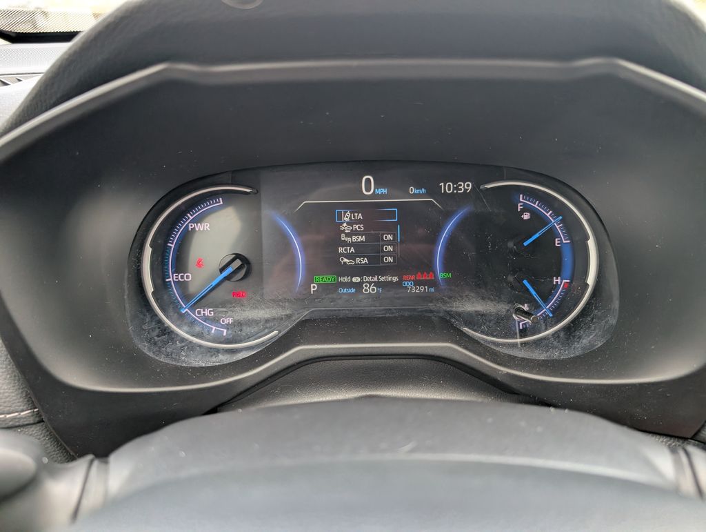 2023 Toyota RAV4 Hybrid XLE photo 16
