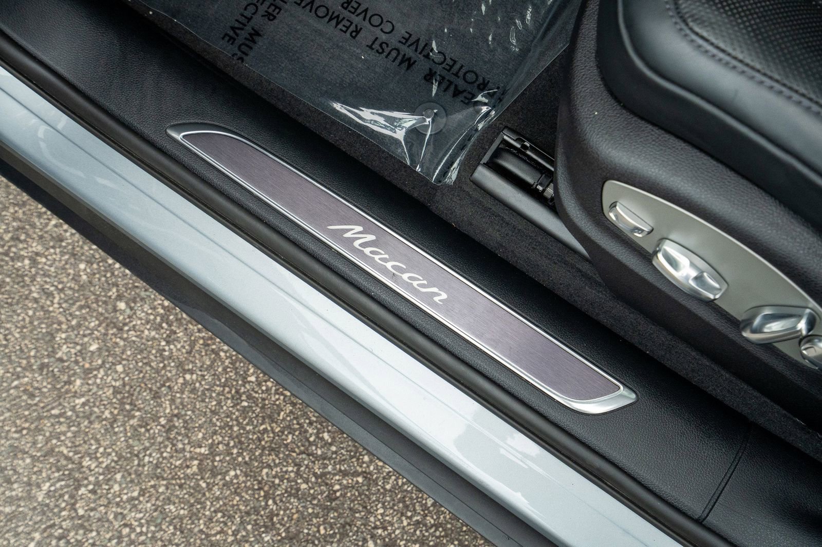 2024 Porsche Macan Base photo 22