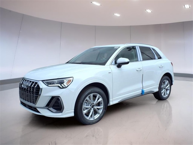 2025 Audi Q3 S line Premium photo 2