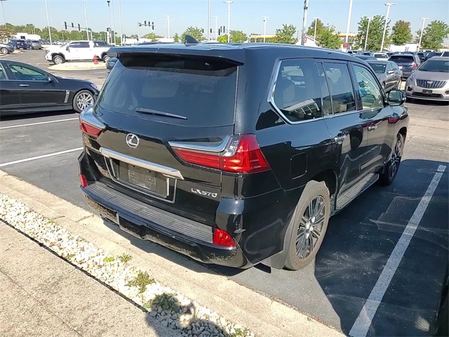2021 Lexus LX 570 photo 2