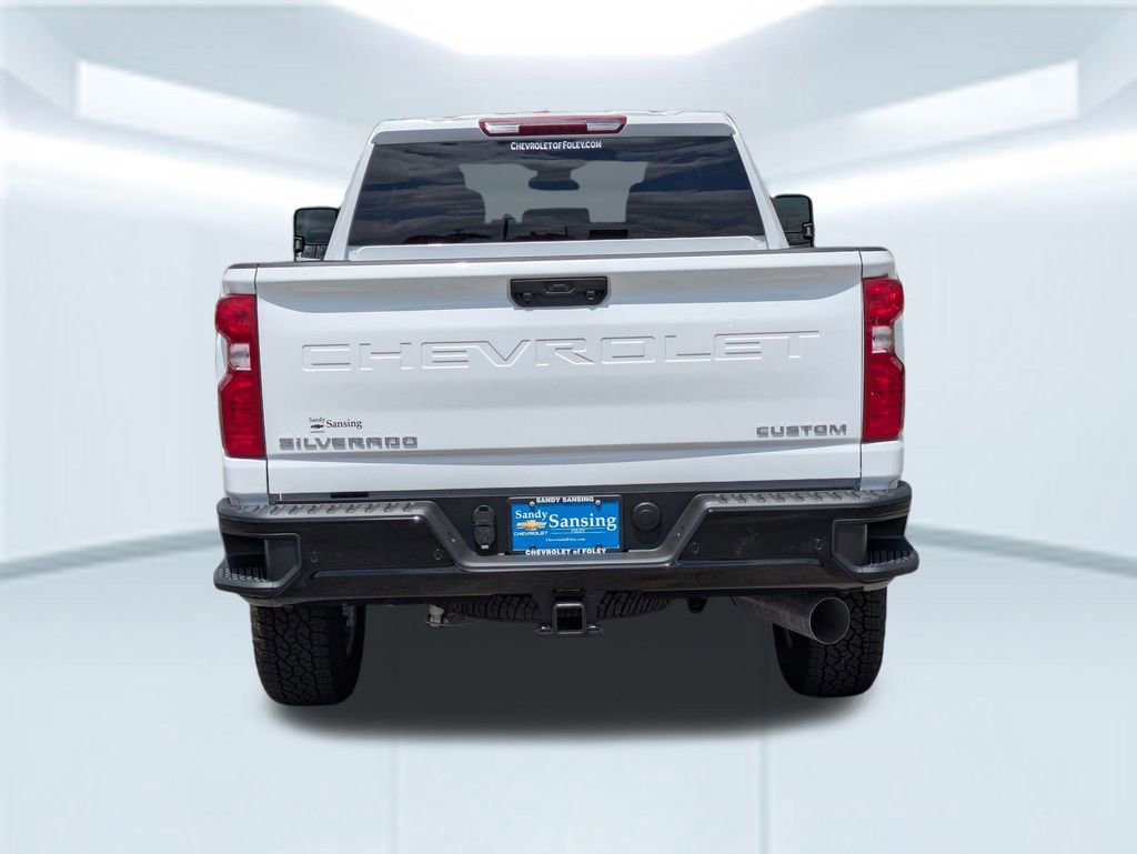 2025 Chevrolet Silverado 2500HD Custom photo 4