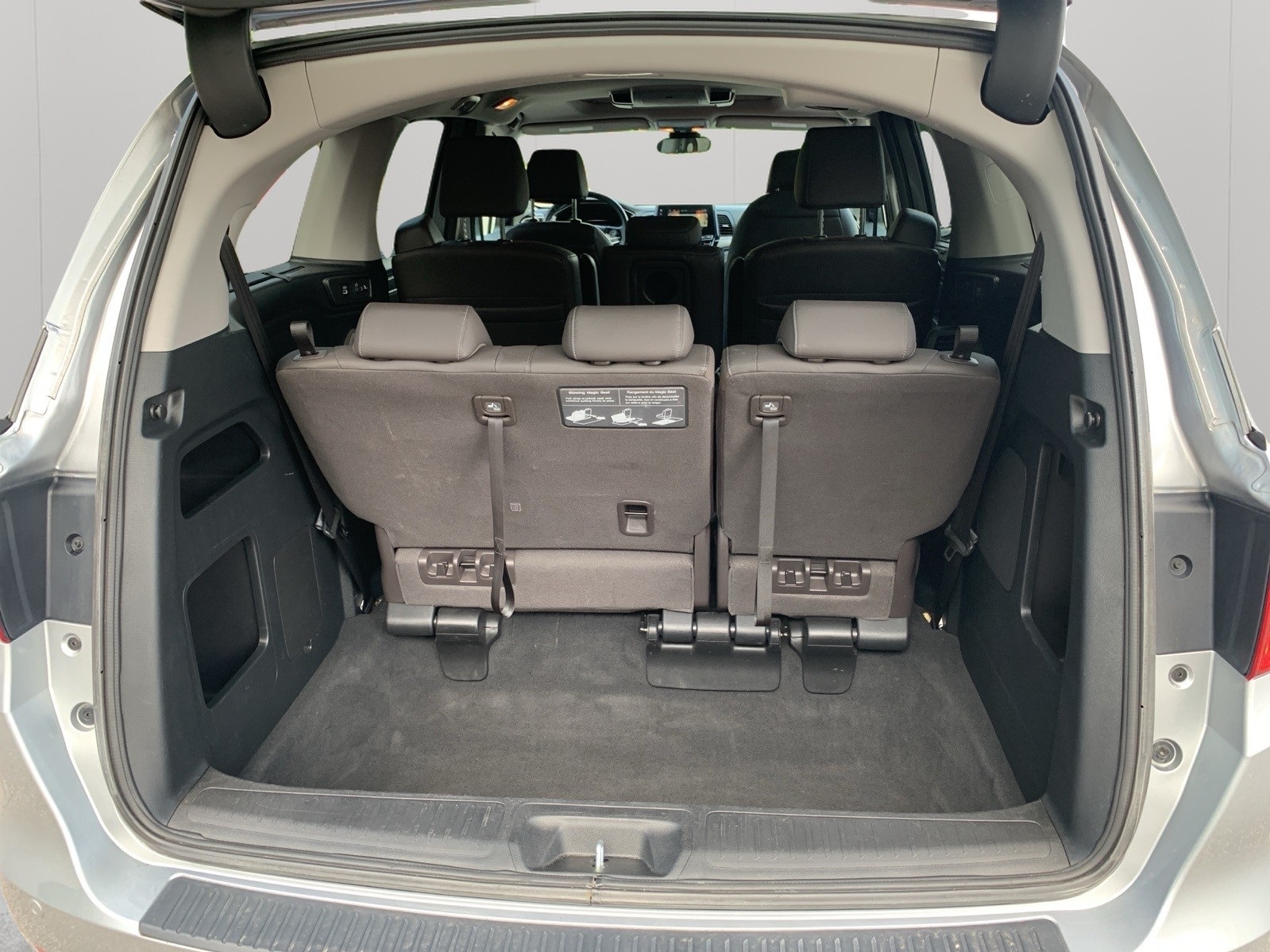 2023 Honda Odyssey Touring photo 31