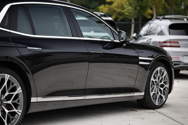 2025 Genesis G90 3.5T AWD photo 5