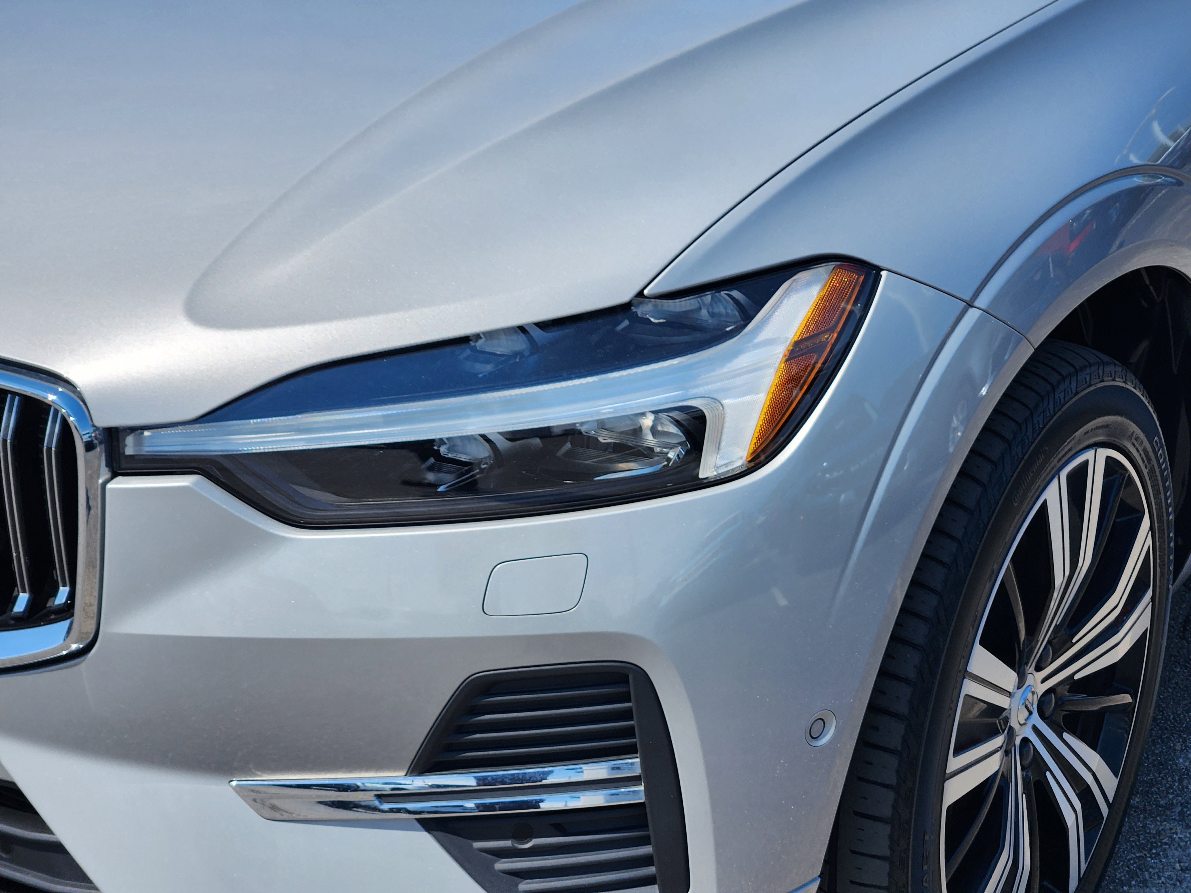 2022 Volvo XC60 Inscription photo 2