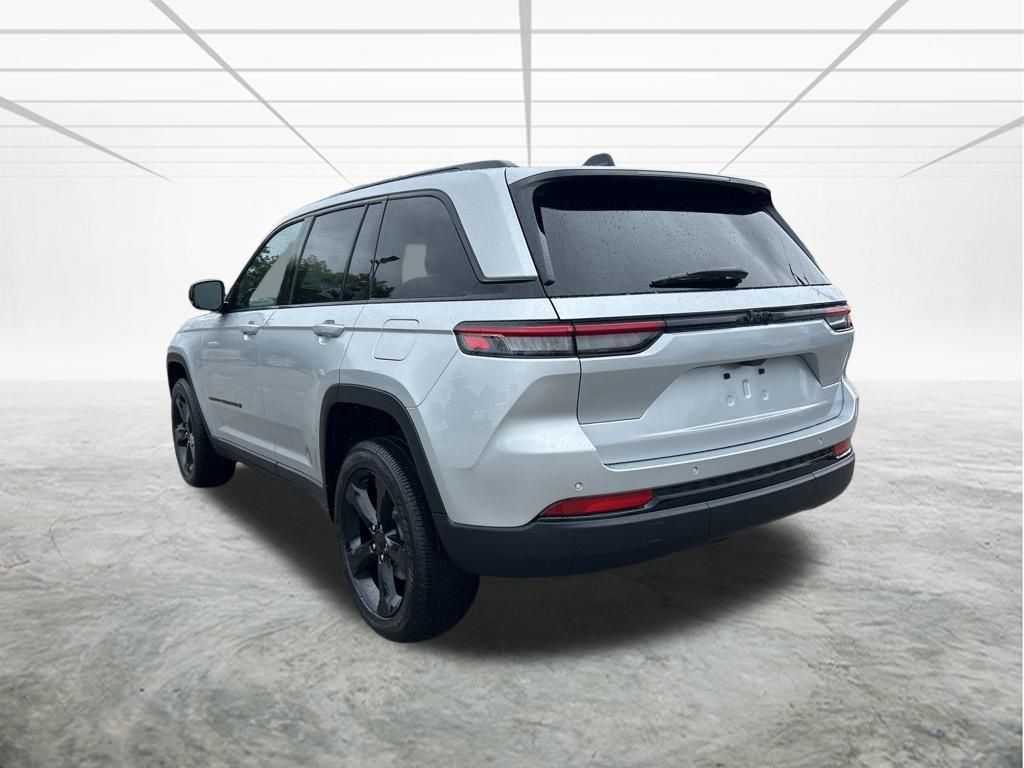 2025 Jeep Grand Cherokee Altitude X photo 6