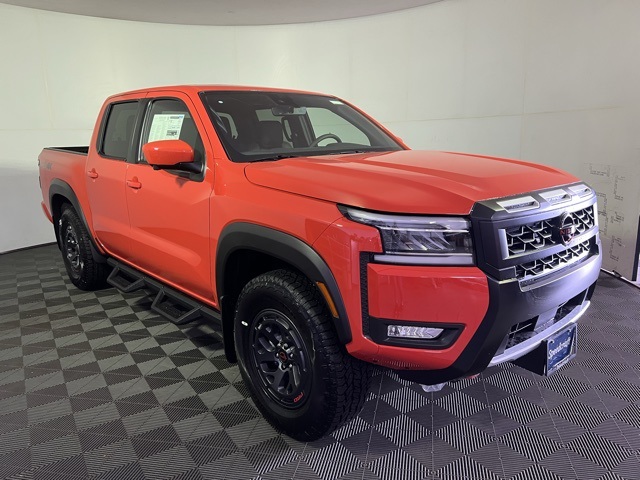 2025 Nissan Frontier Crew Cab PRO-4X photo 2