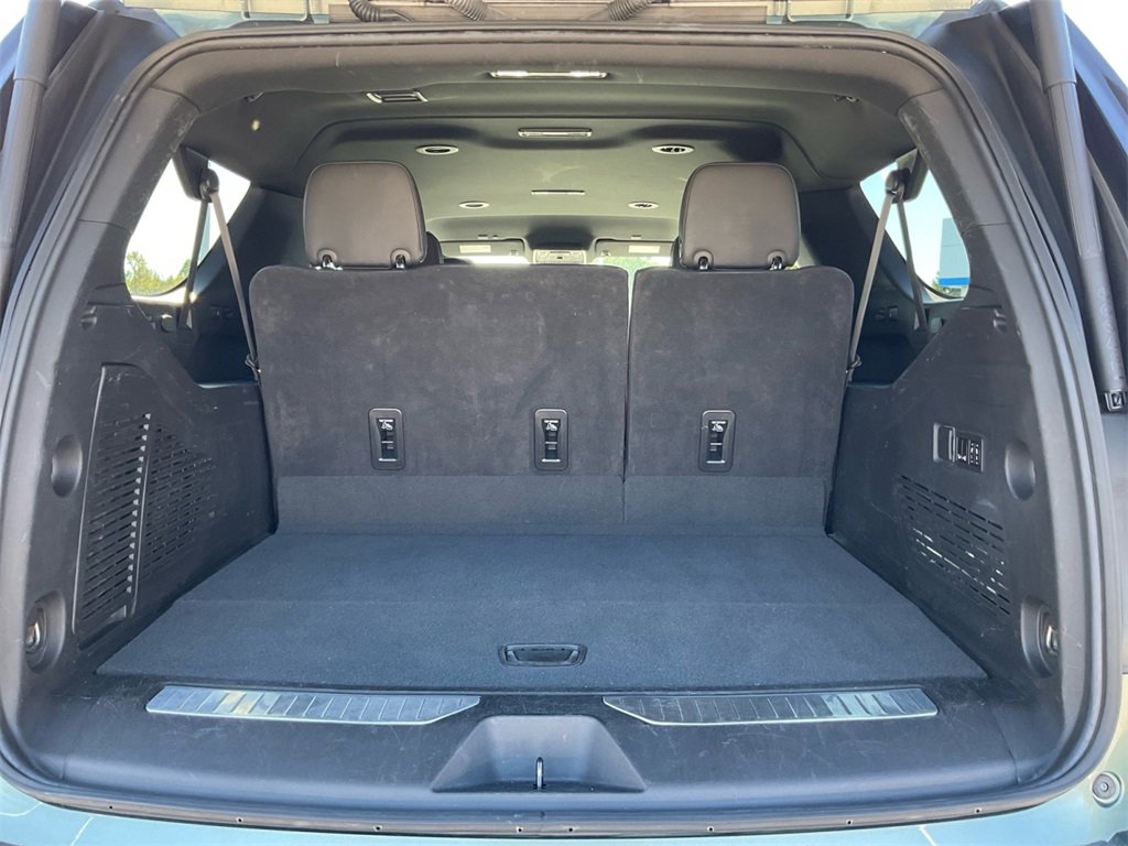 2023 Chevrolet Suburban Premier photo 25