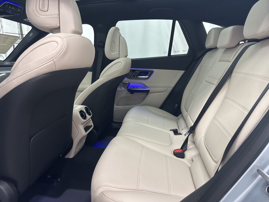 2026 Mercedes Benz GLC 300 photo 14