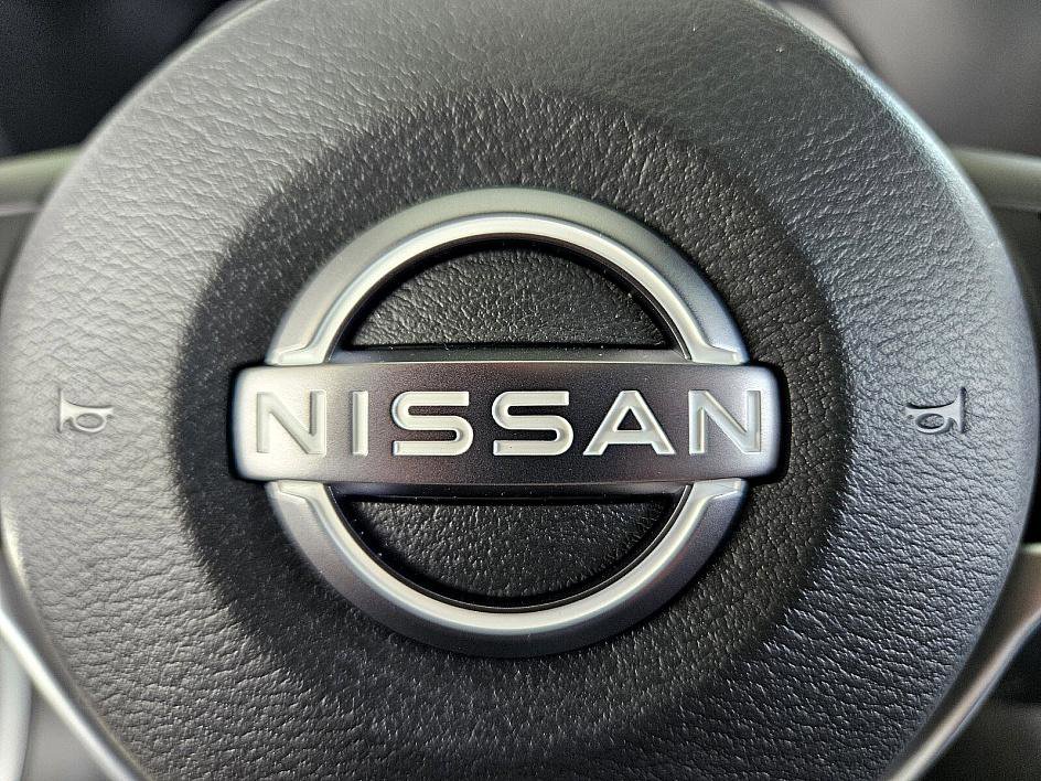 2025 Nissan Sentra SR photo 26