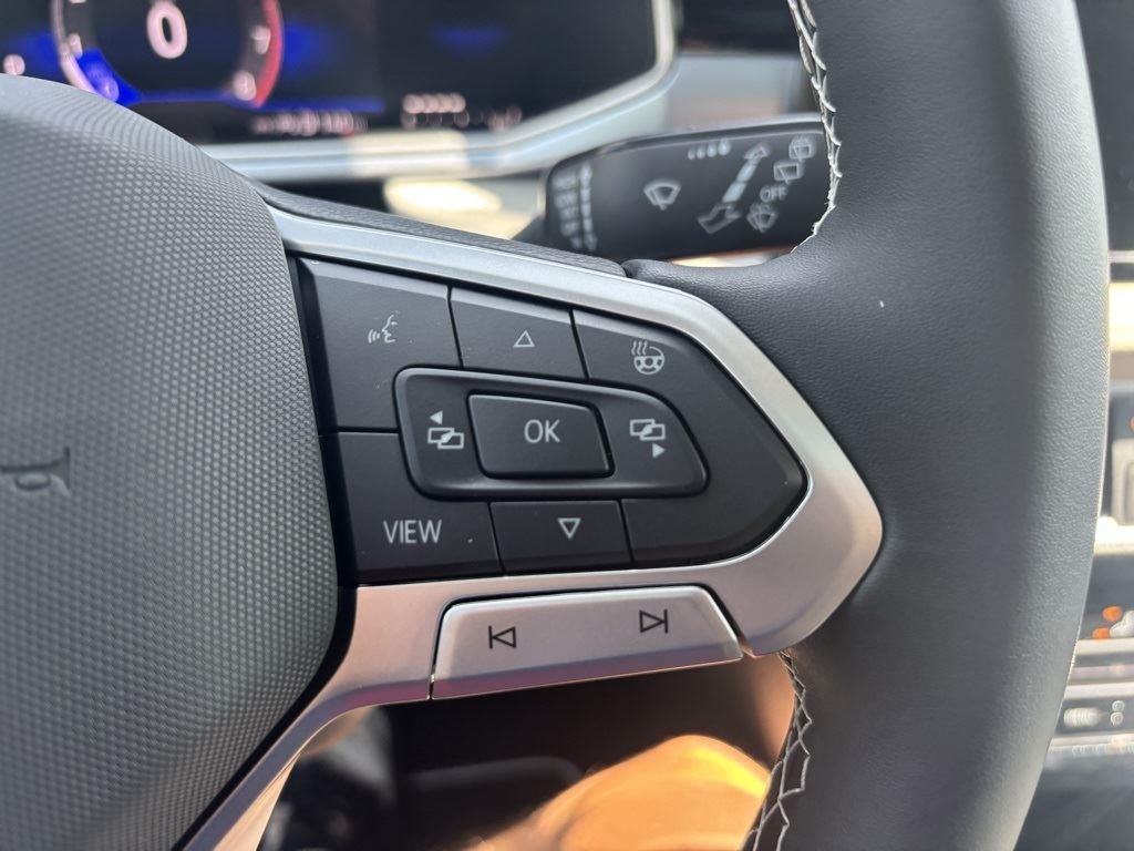 2025 Volkswagen Taos SE photo 18