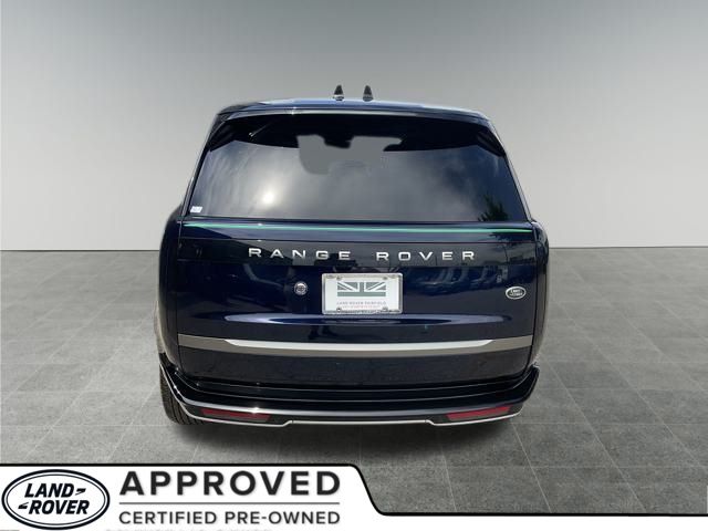 2023 Land Rover Range Rover SE photo 4