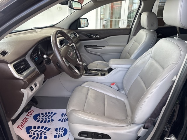 2017 Gmc Acadia SLT photo 16