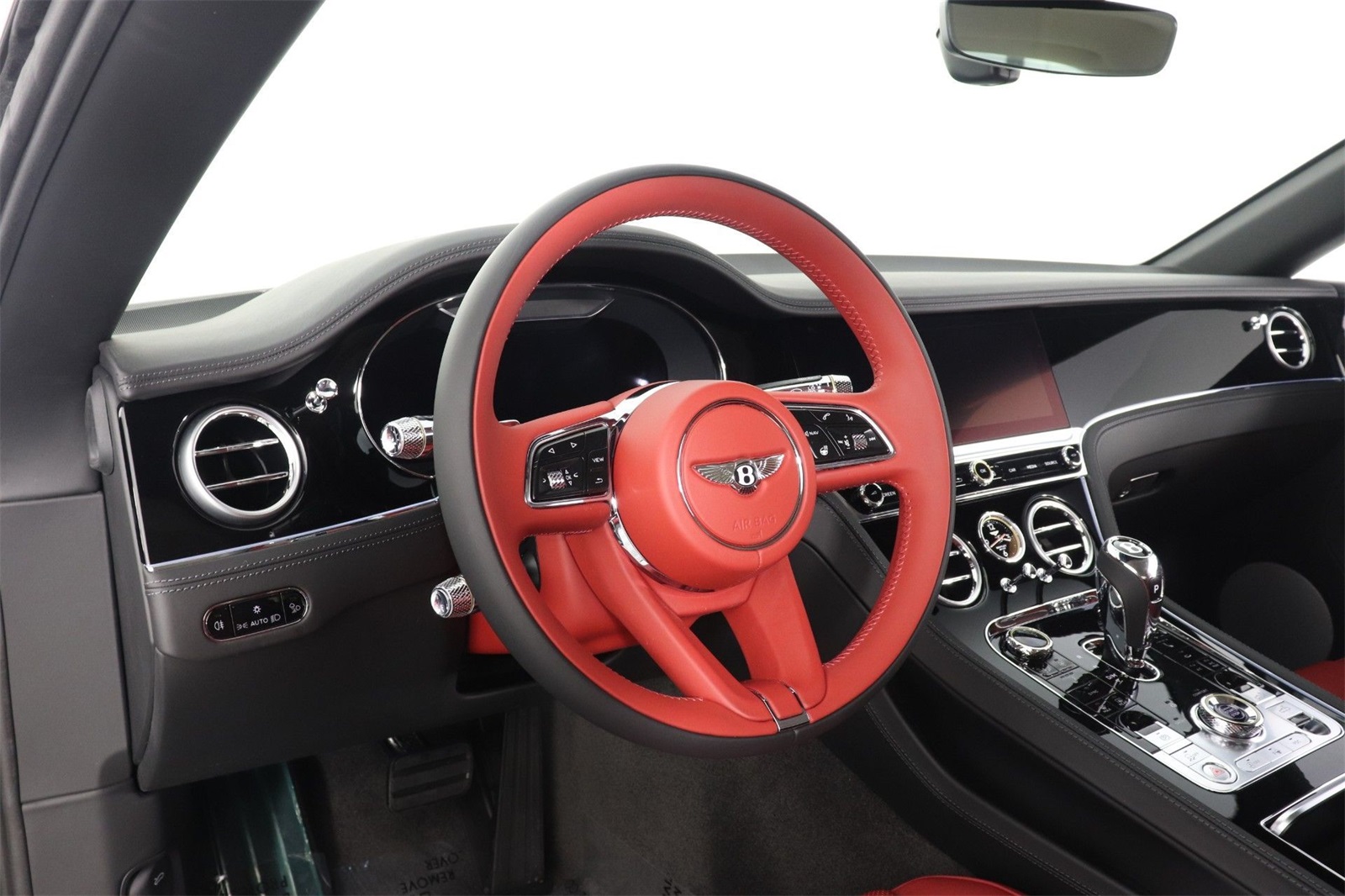 2024 Bentley Continental GT V8 photo 3