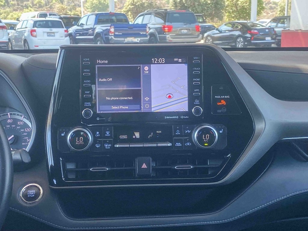 2022 Toyota Highlander XLE photo 13