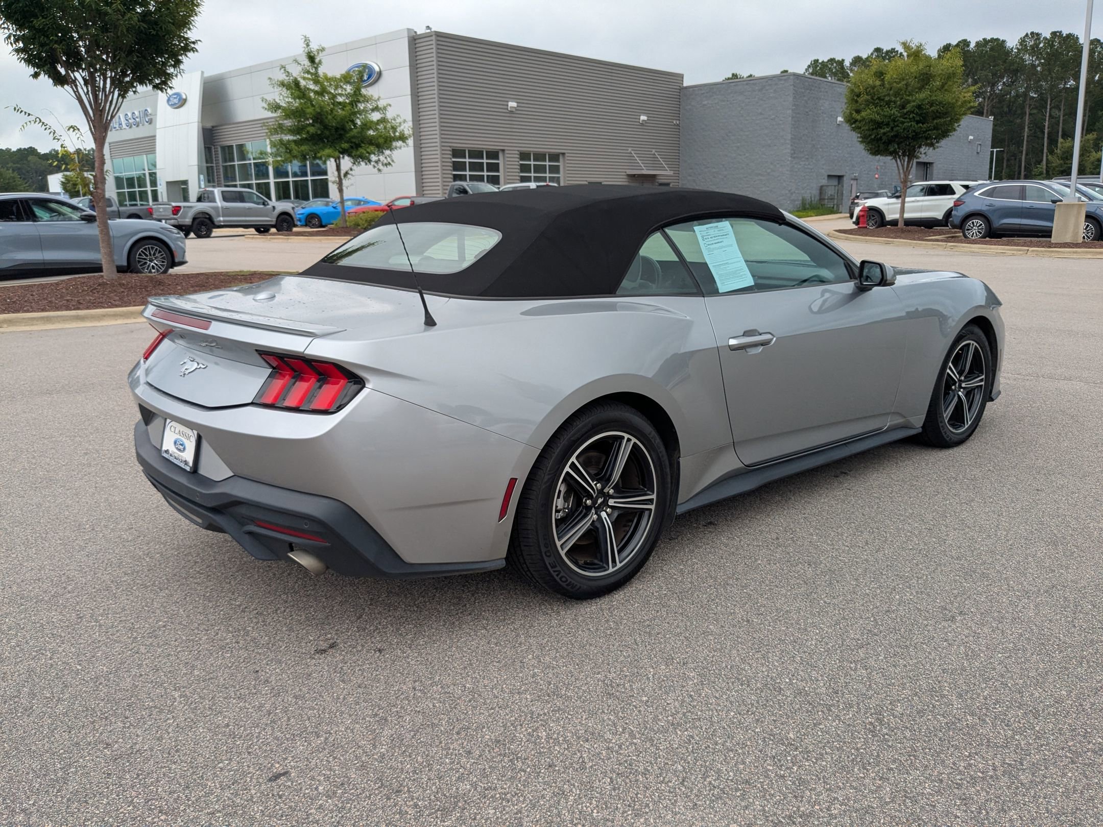 2024 Ford Mustang EcoBoost Premium Convertible photo 8