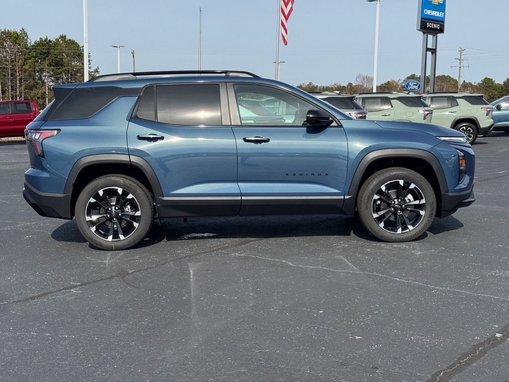 2026 Chevrolet Equinox RS photo 2