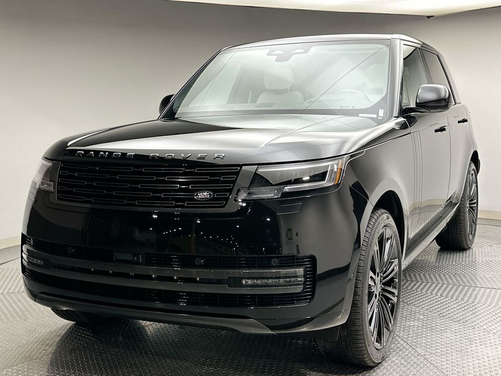 2026 Land Rover Range Rover SE's photo