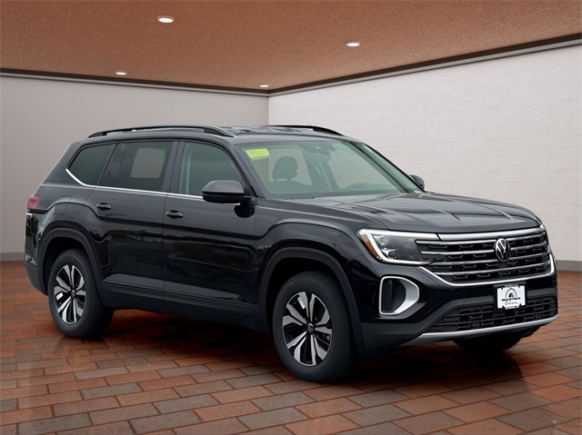 2026 Volkswagen Atlas SE's photo