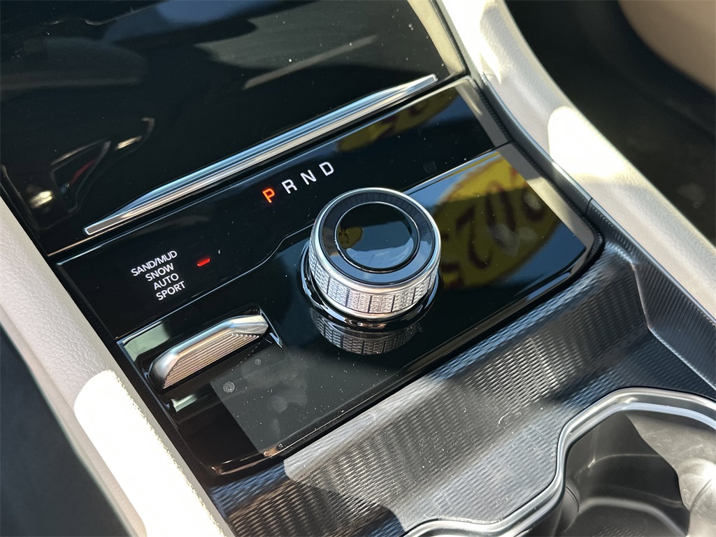 2025 Jeep Grand Cherokee Limited photo 21