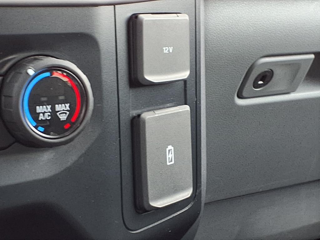 2023 Ford F-150 XLT photo 19