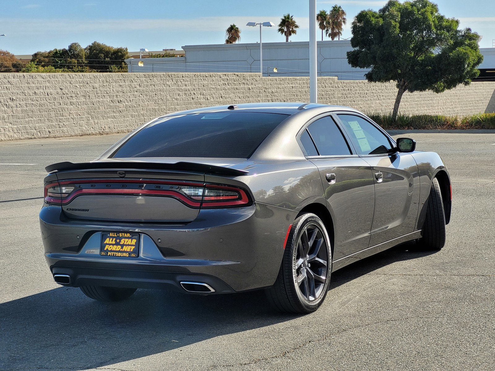 2022 Dodge Charger SXT photo 4