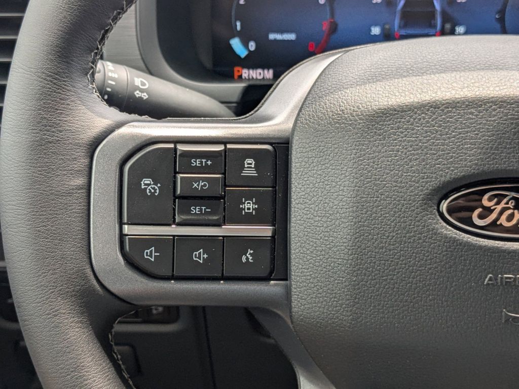 2025 Ford F-150 XLT photo 26