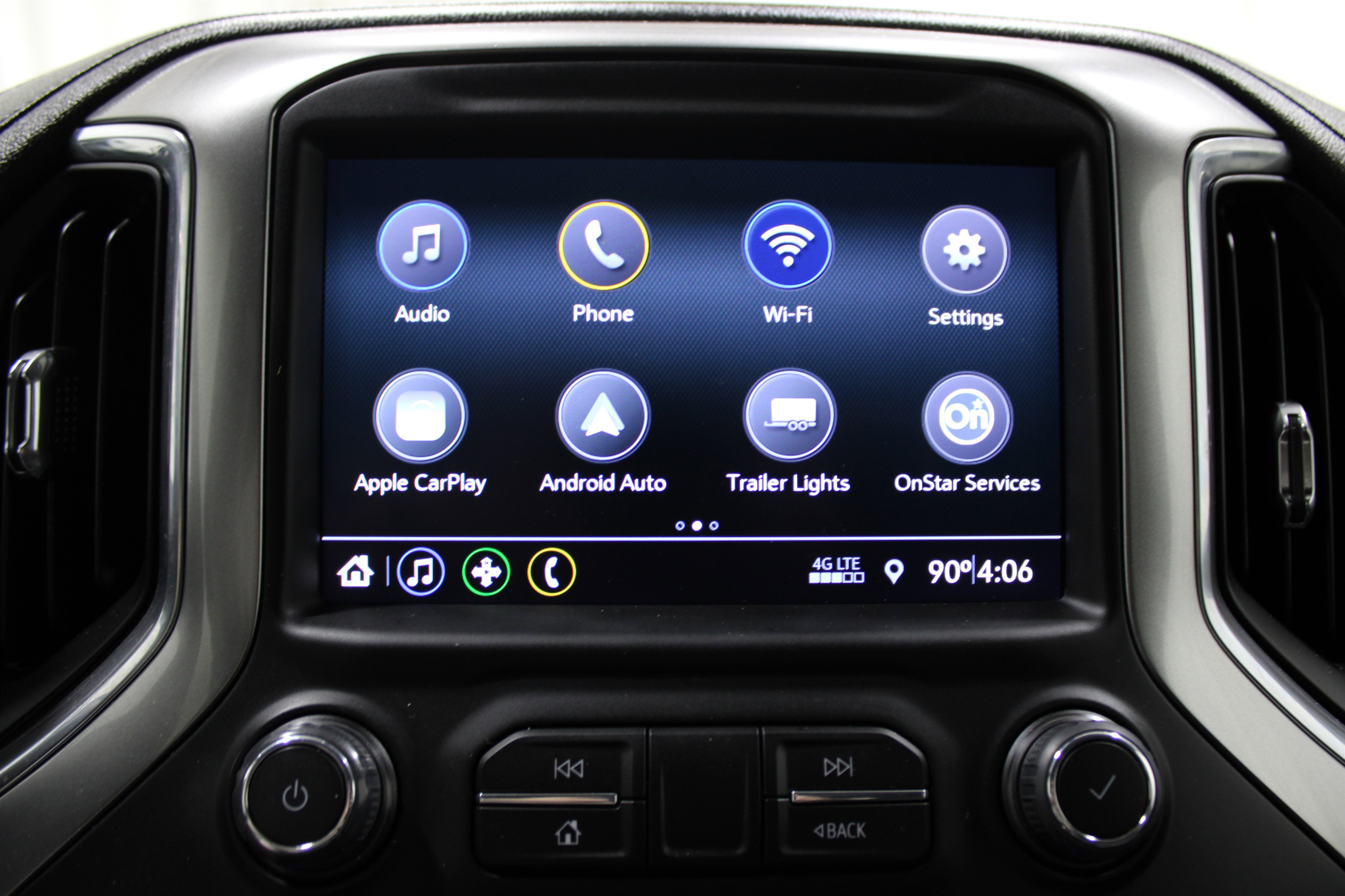 2022 Chevrolet Silverado 1500 RST photo 3