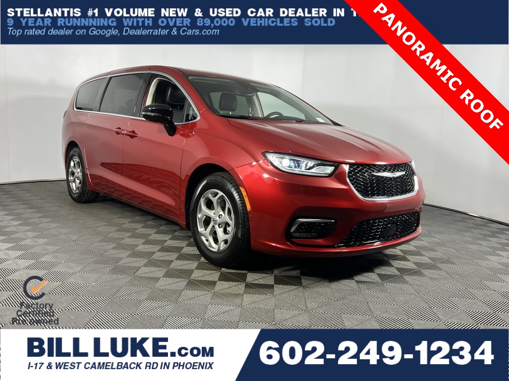 2024 Chrysler Pacifica Limited's photo