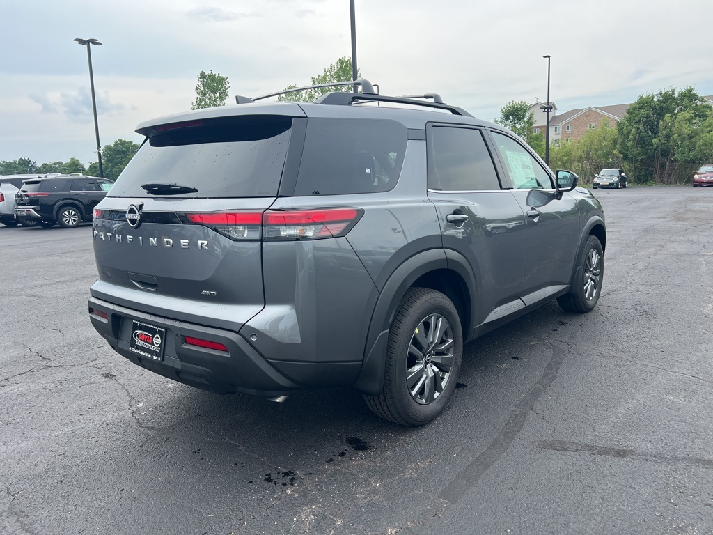 2025 Nissan Pathfinder SV photo 3