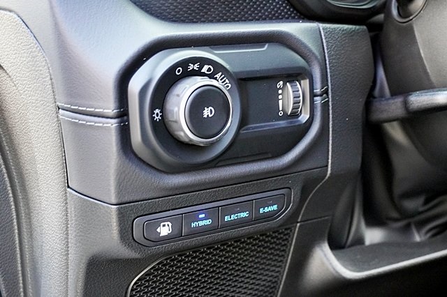 2025 Jeep Wrangler Rubicon 4xe photo 22