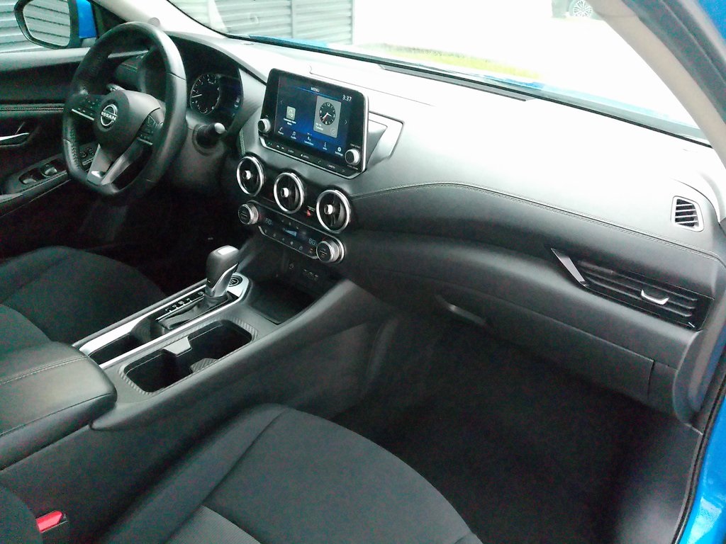 2024 Nissan Sentra SV photo 13