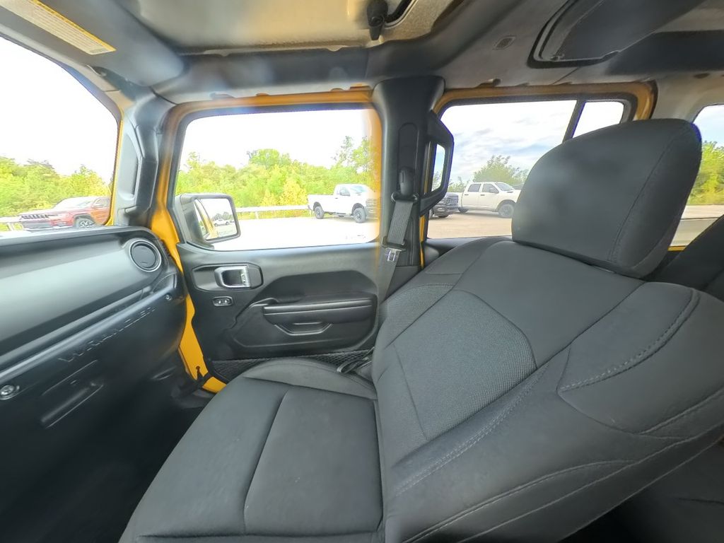 2019 Jeep Wrangler Unlimited Sport S photo 19