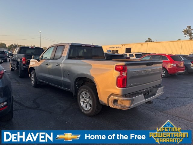 2024 Chevrolet Silverado 1500 LT photo 3