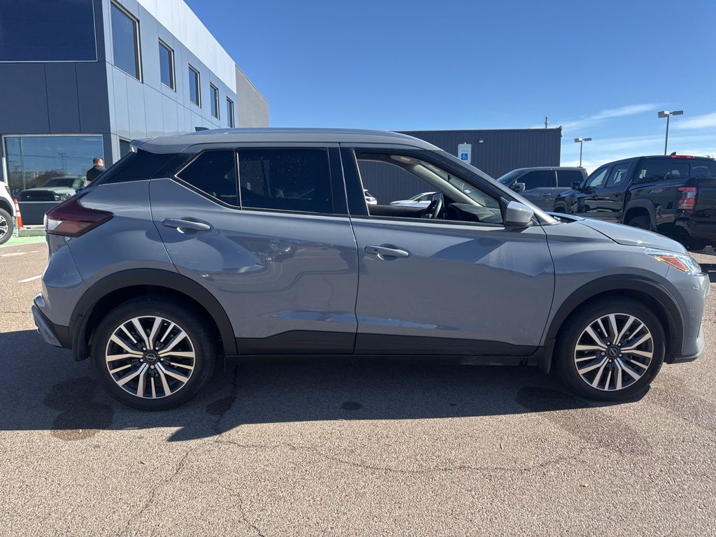 2024 Nissan Kicks SV photo 4