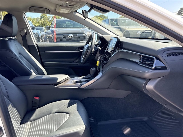 2024 Toyota Camry SE photo 13