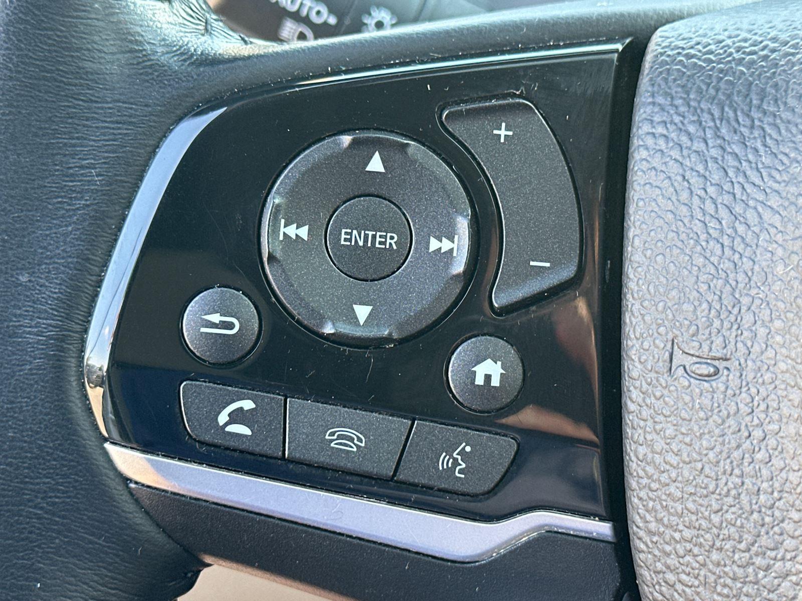 2021 Honda Pilot Touring photo 17