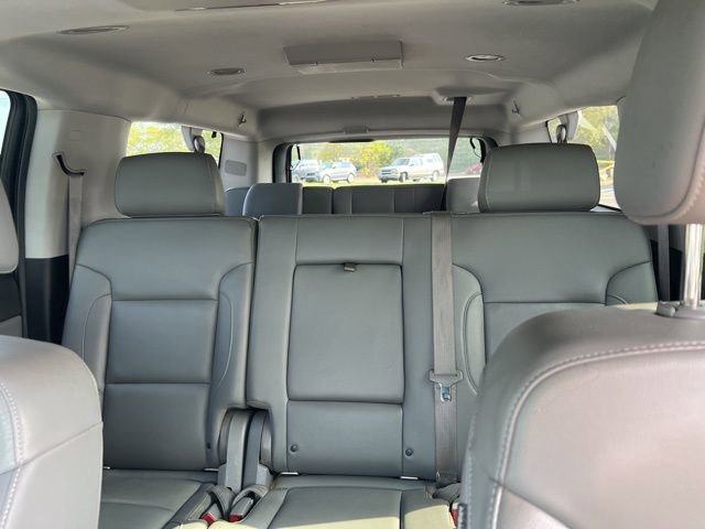 2016 Chevrolet Suburban LT photo 15