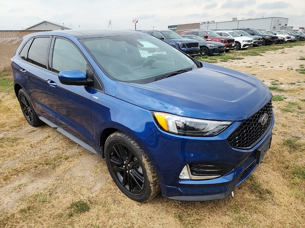 2021 Ford Edge ST-Line photo 4