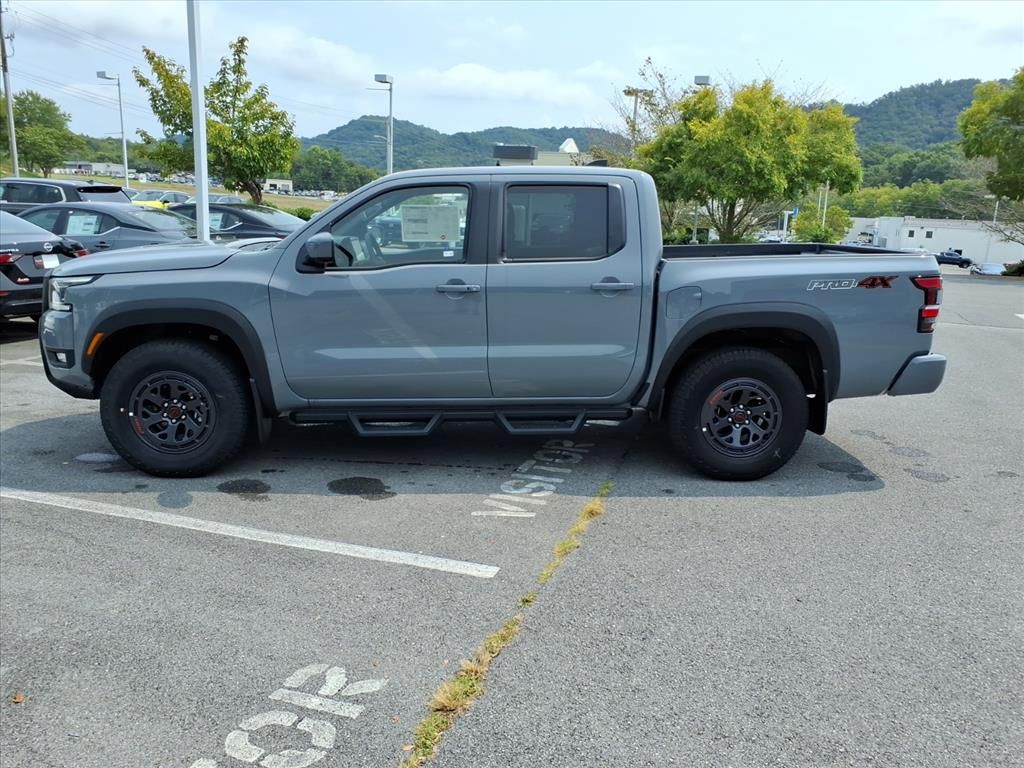2025 Nissan Frontier Crew Cab PRO-4X photo 6