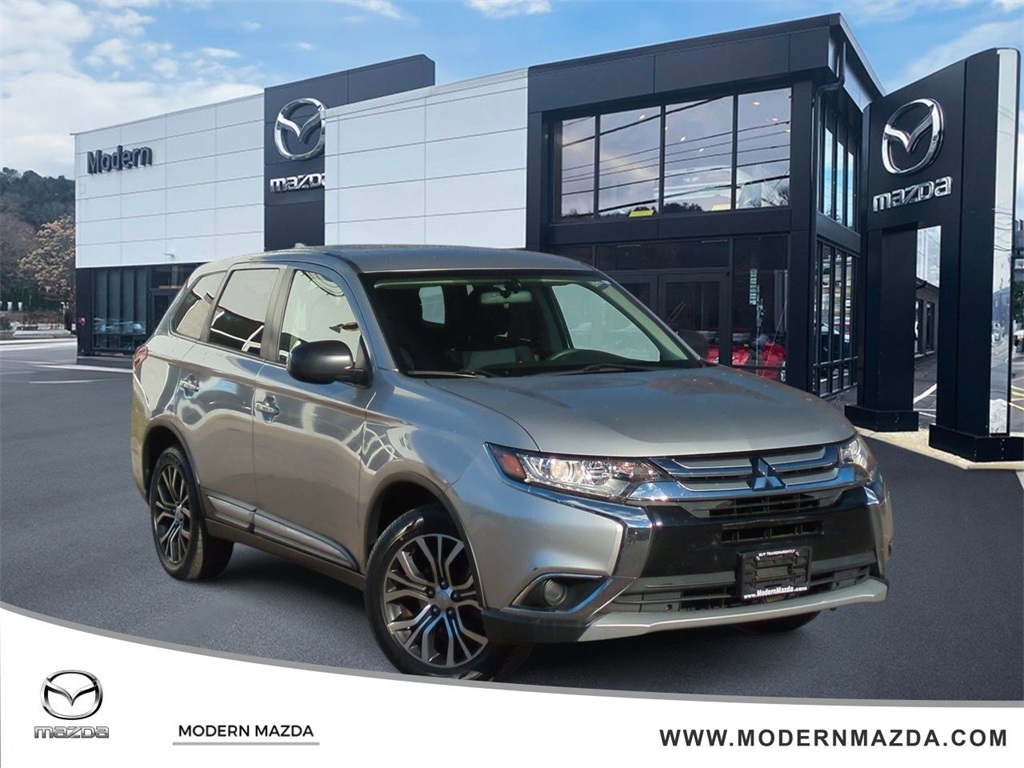 2018 Mitsubishi Outlander's photo