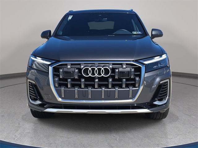 2025 Audi Q7 55 Premium Plus photo 2