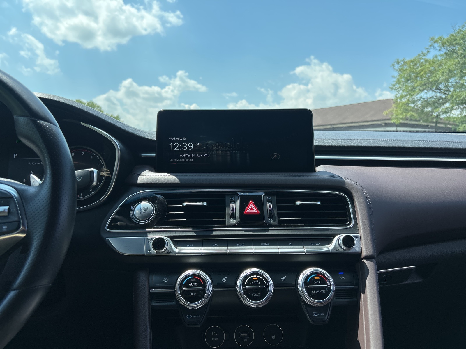 2022 Genesis G70 2.0T photo 18