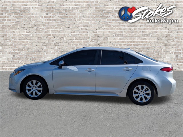 2024 Toyota Corolla LE photo 3