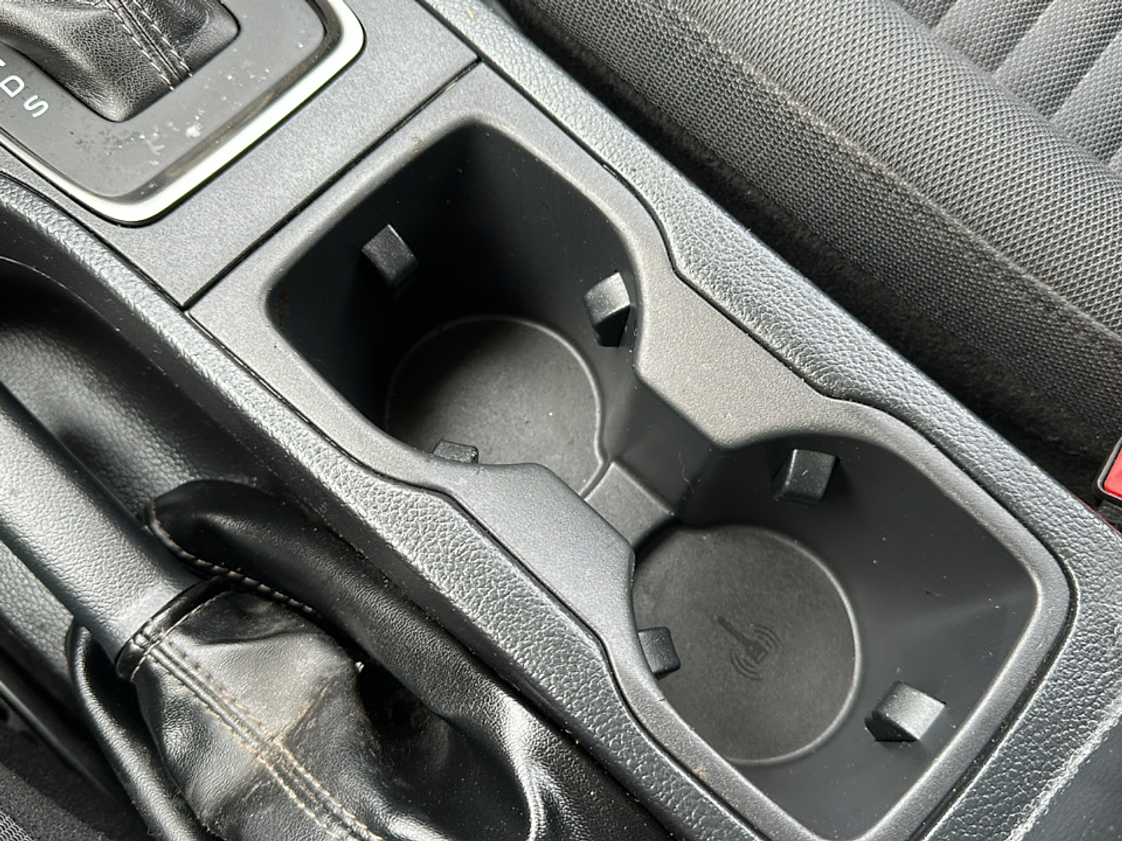 Used 2022 White Ford XL image 32