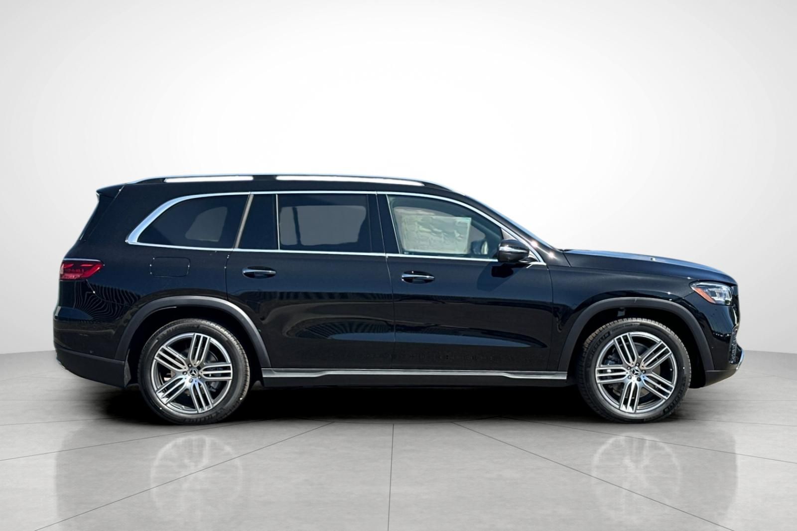 2025 Mercedes Benz GLS 450 4MATIC photo 28