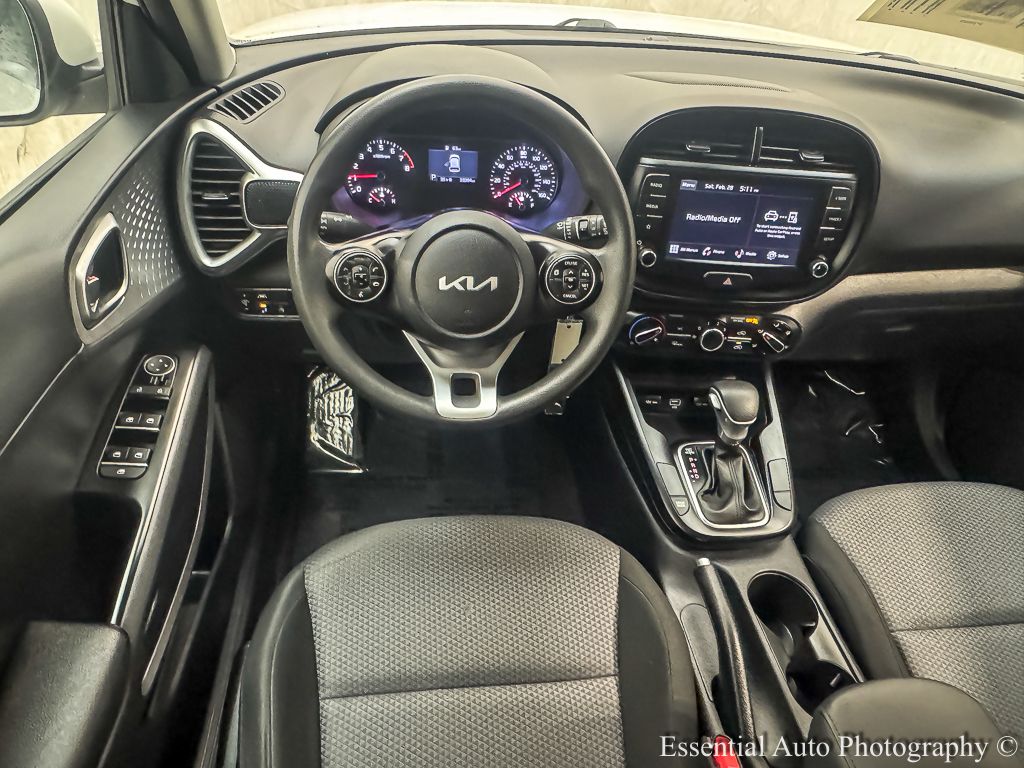 2022 KIA SOUL - Image 13