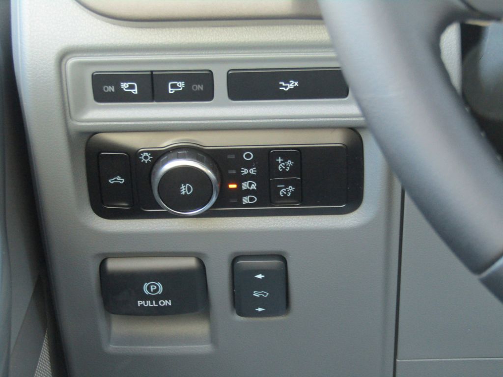 2024 Ford F-150 XLT photo 30