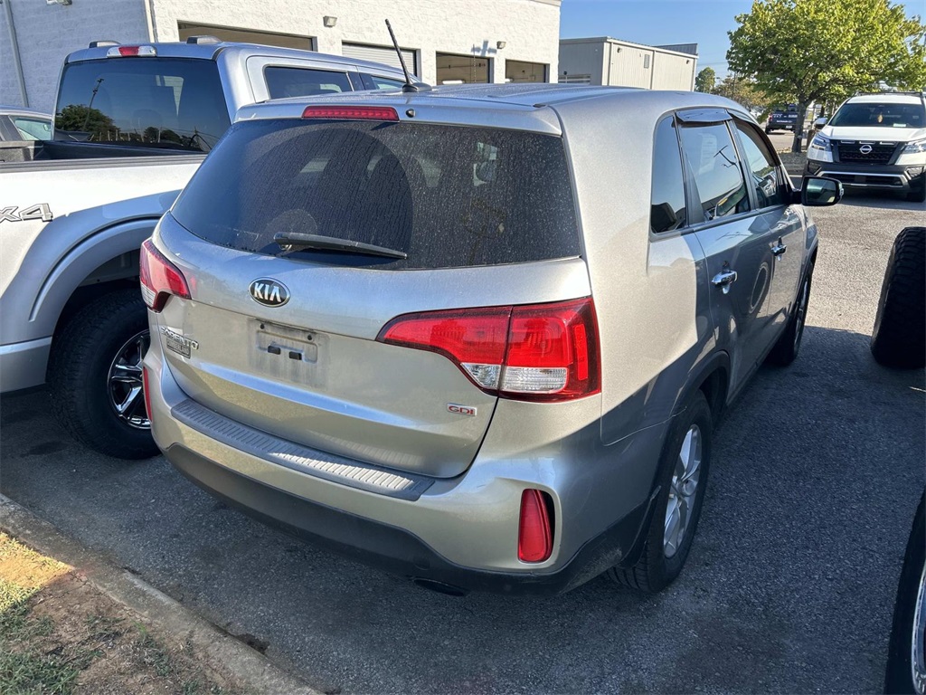 2014 Kia Sorento LX photo 2